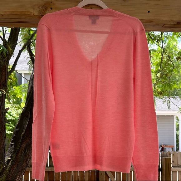 J. Crew Italian Cashmere V Neck Lightweight Pullover Sweater size Medium - Picture 10 of 16